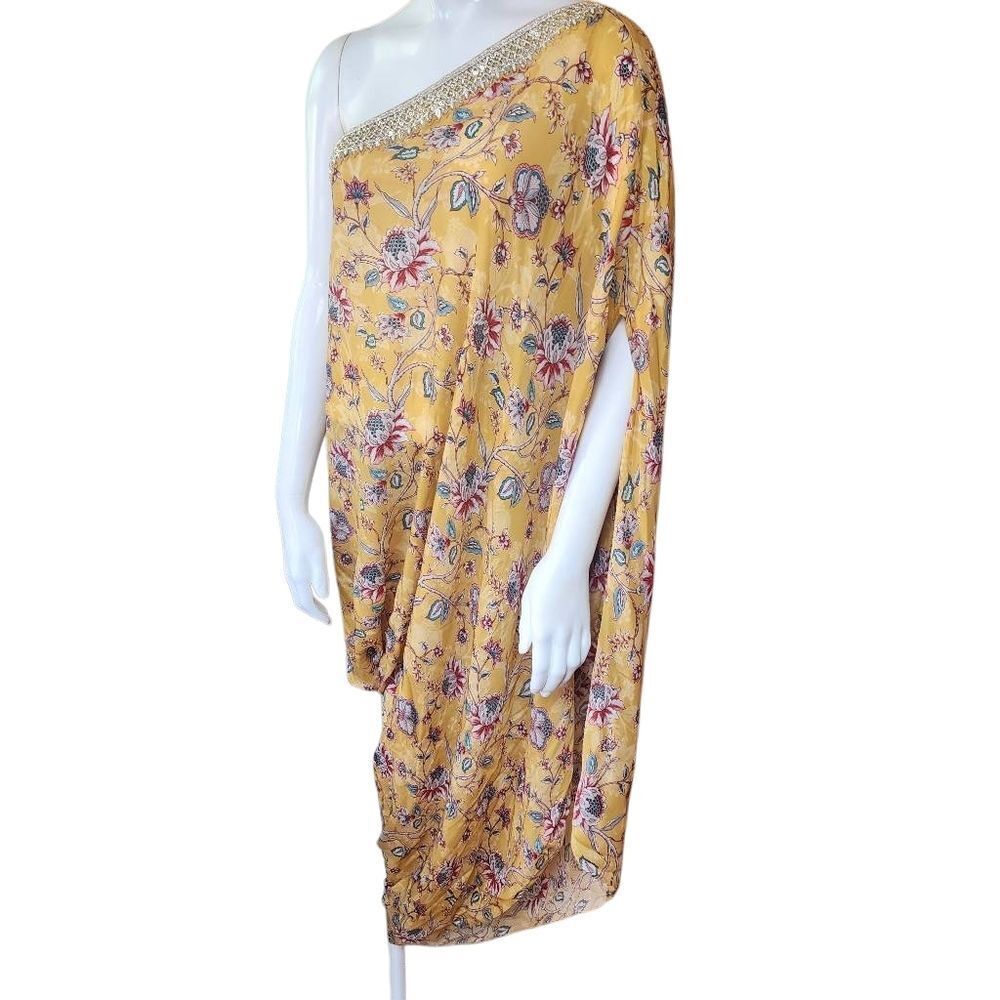 Chhavvi Aggarwal Yellow Floral One Shoulder Top (L) - Picture 3 of 7